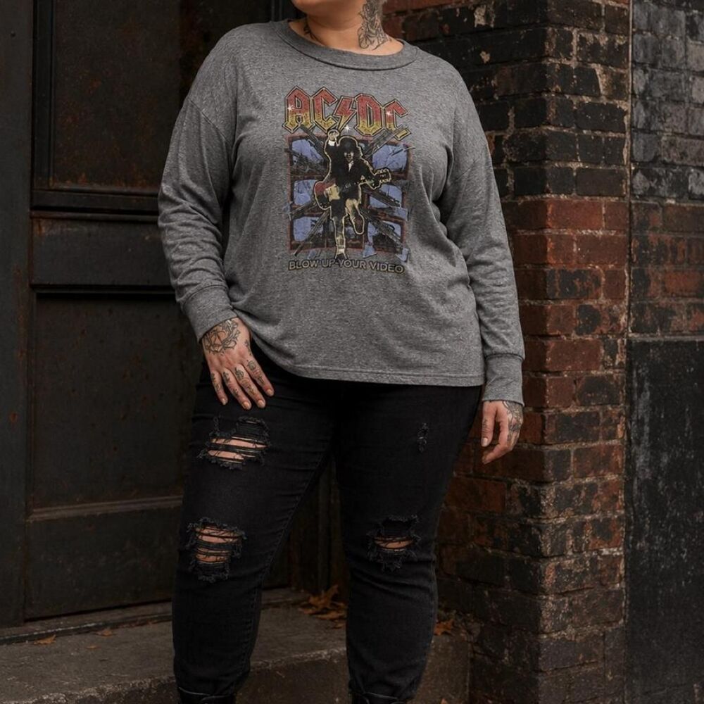 Unbranded Women's Grey and Black T-shirt